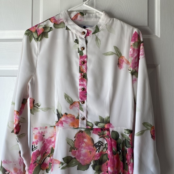 Dainty Jewell’s Floral Dress - Picture 2 of 6